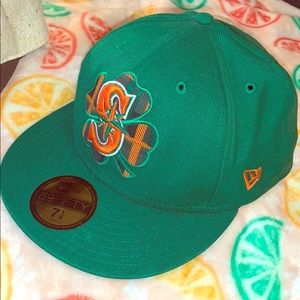 New Era Seattle “Lucky Clover” hat 7 1/8.